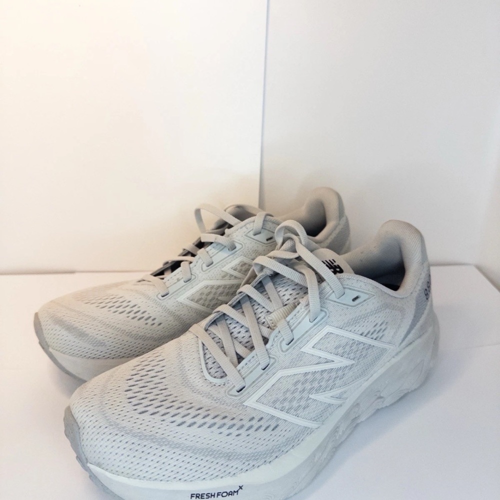 New Balance Fresh Foam X 880v14 size 8.5 women’s
